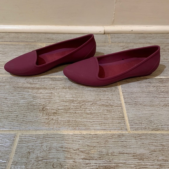 Crocs Women's Ballet Flats Size 5 Magenta Purple Ballet Comfort Slip On - Picture 3 of 10